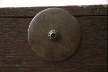 昭和初期の箪笥の見た目を変えずに綺麗にリペア!元の味を活かしてチェスナット系に着色仕上げ。(ローボード、ローチェスト、テレビ台、テレビボード、収納箪笥、衣装箪笥、引き出し)