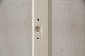 ステンドグラスをリペア&カスタム!高品質リペアを施し、アンティークホワイトでペイント仕上げ。(ガラス戸、窓、建具)