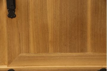 総桐箪笥をリペア&カスタム!天板と底板を補強。全体を自然な木地色仕上げ。(戸棚、収納棚、サイドボード、桐箪笥、桐たんす、ローボード)