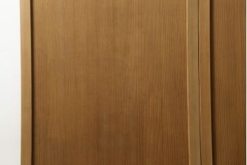 昭和初期の板戸をリペア&カスタム!リサイズし、吊り金具を加工。クリアワックスのみで木地色仕上げ。(引き戸、建具)