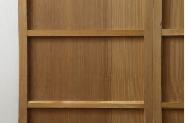 昭和初期の板戸をリペア&カスタム!リサイズし、吊り金具を加工。クリアワックスのみで木地色仕上げ。(引き戸、建具)