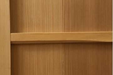 昭和初期の板戸をリペア&カスタム!リサイズし、吊り金具を加工。クリアワックスのみで木地色仕上げ。(引き戸、建具)