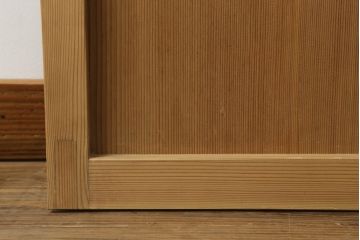 昭和初期の板戸をリペア&カスタム!リサイズし、吊り金具を加工。クリアワックスのみで木地色仕上げ。(引き戸、建具)