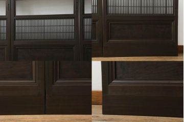 格子戸3枚をリペア&カスタム!高さと幅をリサイズし、ウォーターガラスに交換。引手金具、戸車を取り付け、現状の色味を活かした着色仕上げ。合わせて戸枠も製作。(ガラス帯戸、引き戸、建具)