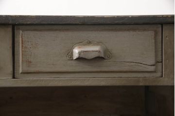 カウンターテーブルの見た目を変えずに綺麗にリペア!金具も現状の物を使用。元のペイントを活かして仕上げ。(作業台、デスク、在宅ワーク、在宅用レジ台、収納棚、店舗什器、オルタネイティブ品、改造品、引き出し)