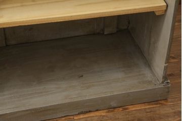 カウンターテーブルの見た目を変えずに綺麗にリペア!金具も現状の物を使用。元のペイントを活かして仕上げ。(作業台、デスク、在宅ワーク、在宅用レジ台、収納棚、店舗什器、オルタネイティブ品、改造品、引き出し)
