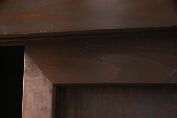 水屋箪笥をリペア&カスタム!下段に棚板を製作し追加。網部分をクリアガラスに変更。1トーン落ち着いた色味に着色仕上げ。(キャビネット、食器棚、収納棚、戸棚)