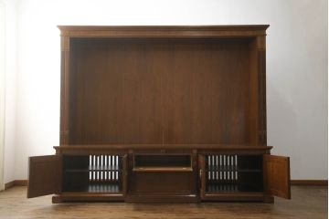 ドレクセルヘリテイジの大型キャビネットをリペア&カスタム!テレビを設置できるよう上段の棚を取り除き、装飾を移設。引き出しはフラップダウン式に加工。(テレビ台、AVボード、収納棚、戸棚)