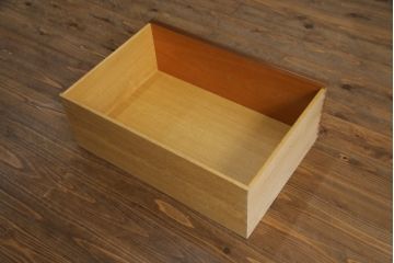 ドレクセルヘリテイジの大型キャビネットをリペア&カスタム!テレビを設置できるよう上段の棚を取り除き、装飾を移設。引き出しはフラップダウン式に加工。(テレビ台、AVボード、収納棚、戸棚)