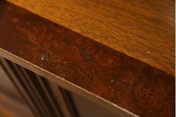 ドレクセルヘリテイジの大型キャビネットをリペア&カスタム!テレビを設置できるよう上段の棚を取り除き、装飾を移設。引き出しはフラップダウン式に加工。(テレビ台、AVボード、収納棚、戸棚)