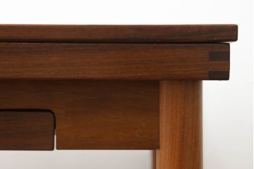 ゲームテーブルをリペア&カスタム!高品質リペアを施し、脚をカットし高さをリサイズ。(ダイニングテーブル、サイドテーブル、食卓、机、在宅ワーク用、在宅用、二人掛け、四人掛け、2人掛け、4人掛け)