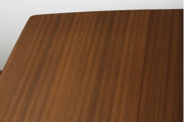 ダイニングテーブルをリペア&カスタム!脚をアンティークホワイトにペイント仕上げ。(2人掛け、4人掛け、エクステンションテーブル、拡張式テーブル、食卓、イギリス、英国、ヴィンテージ)