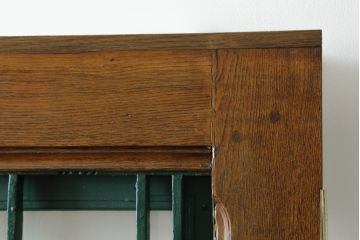 ドアをリペア&カスタム!設置場所に合わせてリサイズし、ガラスを新品に差し替え。レバーハンドルと内締り錠を取り付け。屋外側は外部対応保護塗装。(木製扉、建具)