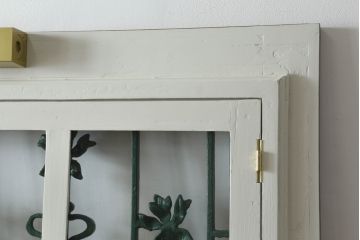 ドアをリペア&カスタム!設置場所に合わせてリサイズし、ガラスを新品に差し替え。レバーハンドルと内締り錠を取り付け。屋外側は外部対応保護塗装。(木製扉、建具)