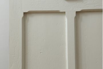 ドアをリペア&カスタム!設置場所に合わせてリサイズし、ガラスを新品に差し替え。レバーハンドルと内締り錠を取り付け。屋外側は外部対応保護塗装。(木製扉、建具)