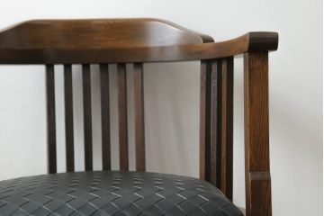 回転チェアをリペア&カスタム!座面を張替え、木部は1トーン落ち着いた色味に着色仕上げ。(回転椅子、イス、ドクターチェア、アームチェア、オフィスチェア、デスクチェア)