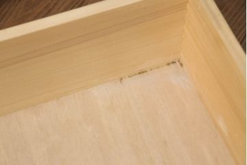 ライティングビューローをリペア&カスタム!仕切りを取り外し、背面に配線用の穴あけ加工。(簿記机、ワークデスク、在宅用、在宅ワーク用、引き出し、サイドチェスト)