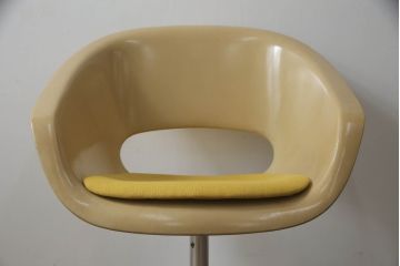 ラウンジチェアをリペア&カスタム!高品質リペアを施し、座面の生地を張替え。(イージーチェア、1人掛けソファ、椅子)