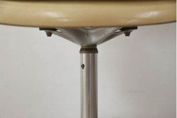 ラウンジチェアをリペア&カスタム!高品質リペアを施し、座面の生地を張替え。(イージーチェア、1人掛けソファ、椅子)
