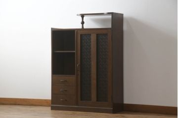 戸棚をリペア&カスタム!扉のガラスを模様入りのカラーガラスに変更。(収納棚、本箱、キャビネット、引き出し)