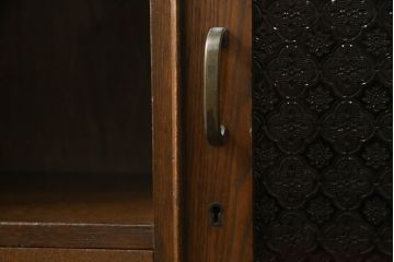 戸棚をリペア&カスタム!扉のガラスを模様入りのカラーガラスに変更。(収納棚、本箱、キャビネット、引き出し)