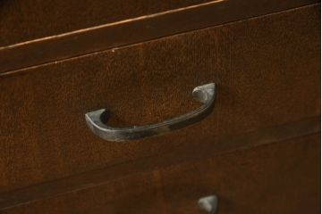 戸棚をリペア&カスタム!扉のガラスを模様入りのカラーガラスに変更。(収納棚、本箱、キャビネット、引き出し)