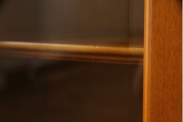 キャビネットをリペア&カスタム!高品質リペアを施し、ご希望の高さで台輪を取り付け。元の色味に合わせて着色仕上げ。(サイドボード、収納棚、戸棚、飾り棚)