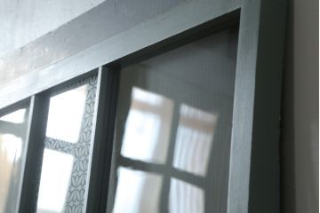 ガラス戸をリペア&カスタム!上部のガラスをアンティークゆらゆらガラスに交換。(引き戸、建具)