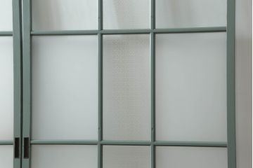 ガラス戸をリペア&カスタム!上部のガラスをアンティークゆらゆらガラスに交換。(引き戸、建具)
