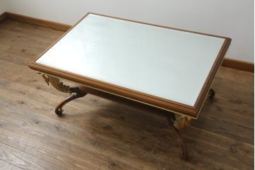 センターテーブルをリペア&カスタム!高品質リペアを施し、鏡を天板として設置。1トーン落ち着いた色味に着色仕上げ。(リビングテーブル、ローテーブル)