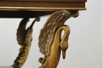 センターテーブルをリペア&カスタム!高品質リペアを施し、鏡を天板として設置。1トーン落ち着いた色味に着色仕上げ。(リビングテーブル、ローテーブル)