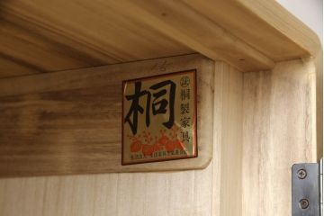 総桐箪笥の見た目を変えずに綺麗にリペア!高品質リペアを施し、木地色仕上げ。(並厚、総桐たんす、着物箪笥、和タンス、衣装箪笥、引き出し)