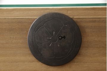 桐箪笥をリペア&カスタム!高品質リペアを施し、ガラス天板を取り付け。木地色仕上げ。(引き出し、収納箪笥、衣装箪笥、桐箪笥)