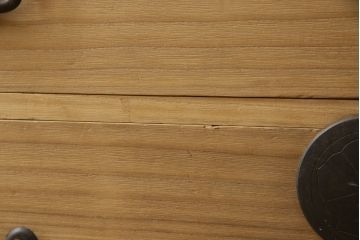 桐箪笥をリペア&カスタム!高品質リペアを施し、ガラス天板を取り付け。木地色仕上げ。(引き出し、収納箪笥、衣装箪笥、桐箪笥)