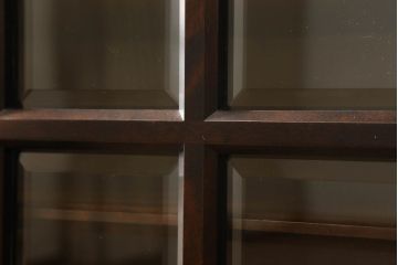 収納棚をリペア&カスタム!ご要望の木製脚を取り付け。(食器棚、戸棚、飾り棚、サイドキャビネット、サイドボード、本棚、北海道民芸家具)