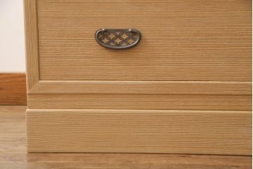加茂総桐箪笥の見た目を変えずに綺麗にリペア!全体をクリーニング後、元の色を活かし蜜蝋クリアワックスにて仕上げ。(総桐たんす、衣装箪笥、整理タンス、胴厚)