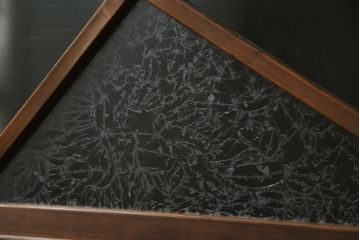 昭和初期の障子戸2枚をリペア&カスタム!金具は交換し、障子もプラスチック障子へ張り替え。全体を元の色味に合わせて着色して仕上げ。(建具、引き戸、ガラス戸)