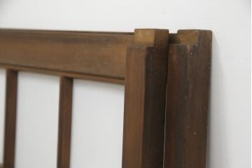 昭和初期の障子戸2枚をリペア&カスタム!金具は交換し、障子もプラスチック障子へ張り替え。全体を元の色味に合わせて着色して仕上げ。(建具、引き戸、ガラス戸)