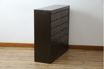 薬箪笥をリぺア&カスタム!同時購入の箪笥に合わせた色味に着色し、雰囲気を損なわぬよう仕上げ。(小物収納、総桐箪笥、総桐たんす、整理箪笥、チェスト)