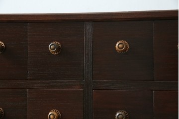 薬箪笥をリぺア&カスタム!同時購入の箪笥に合わせた色味に着色し、雰囲気を損なわぬよう仕上げ。(小物収納、総桐箪笥、総桐たんす、整理箪笥、チェスト)