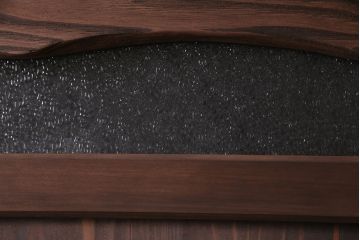 トイレ扉を新規製作!当店商品を参考にデザイン。ダイヤガラスを組み入れ。表示錠、鍵、蝶番、戸車を取り付け。(木製扉、建具)