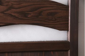 トイレ扉を新規製作!当店商品を参考にデザイン。ダイヤガラスを組み入れ。表示錠、鍵、蝶番、戸車を取り付け。(木製扉、建具)