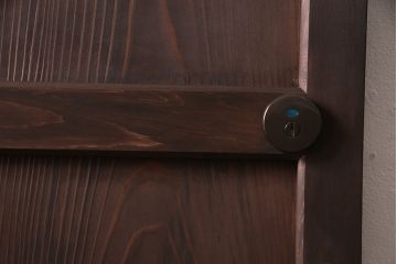 トイレ扉を新規製作!当店商品を参考にデザイン。ダイヤガラスを組み入れ。表示錠、鍵、蝶番、戸車を取り付け。(木製扉、建具)