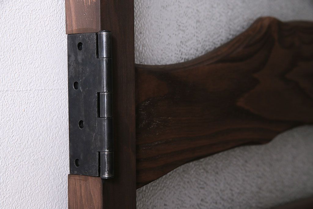 トイレ扉を新規製作!当店商品を参考にデザイン。ダイヤガラスを組み入れ。表示錠、鍵、蝶番、戸車を取り付け。(木製扉、建具)