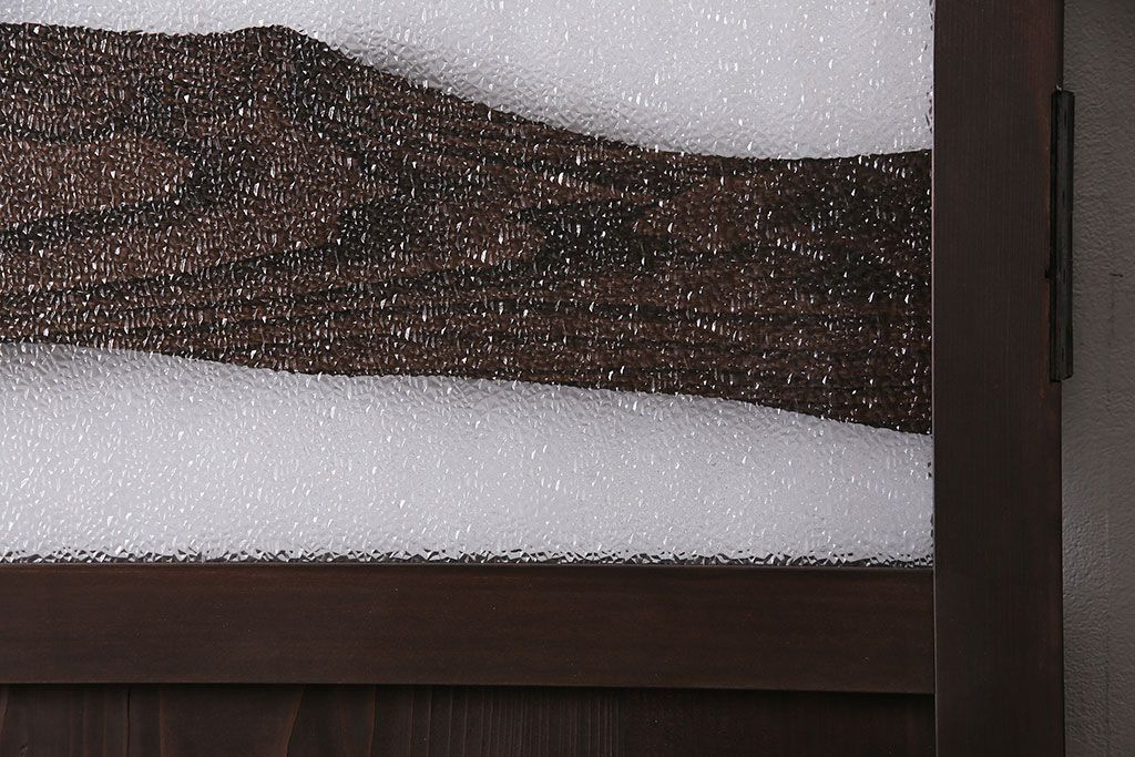 トイレ扉を新規製作!当店商品を参考にデザイン。ダイヤガラスを組み入れ。表示錠、鍵、蝶番、戸車を取り付け。(木製扉、建具)