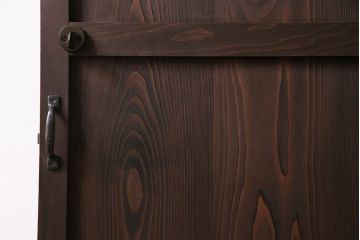 トイレ扉を新規製作!当店商品を参考にデザイン。ダイヤガラスを組み入れ。表示錠、鍵、蝶番、戸車を取り付け。(木製扉、建具)