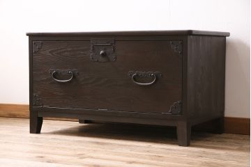 フラップダウン扉のテレビ台を新規製作!アンティーク箪笥の金具を取り付け。天板のエッジ加工。背面穴開け加工。お手持ちの家具に近しい色味で着色し仕上げ。(ローボード、テレビボード、収納棚)