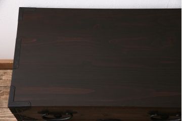 小箪笥を新規製作!栗材、桐材、ヒノキ材で製作。アンティーク仙台箪笥の金具を使用し、不足分は新たに製作。濃い茶色で着色し仕上げ。(収納箪笥、衣装箪笥、引き出し)※金具代別途※
