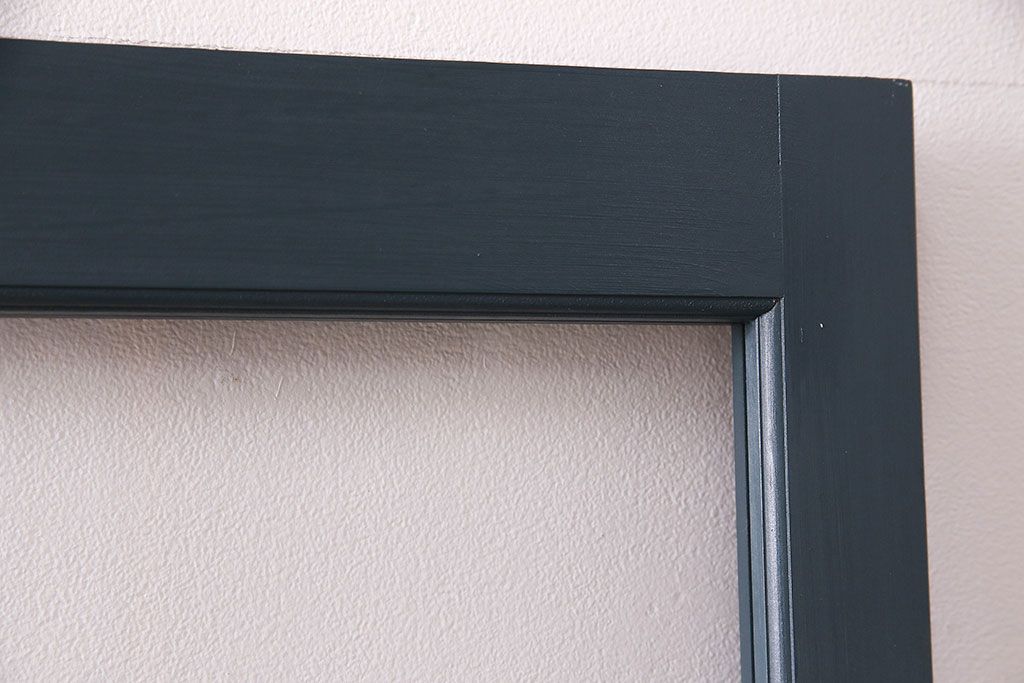 ガラス戸4枚を新規製作!ベアリング入ステンレス枠V型戸車を取り付け。クリアガラスを組み入れ。ネイビーのペイント仕上げ(引き戸、建具)