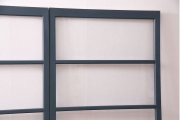 ガラス戸4枚を新規製作!ベアリング入ステンレス枠V型戸車を取り付け。クリアガラスを組み入れ。ネイビーのペイント仕上げ(引き戸、建具)